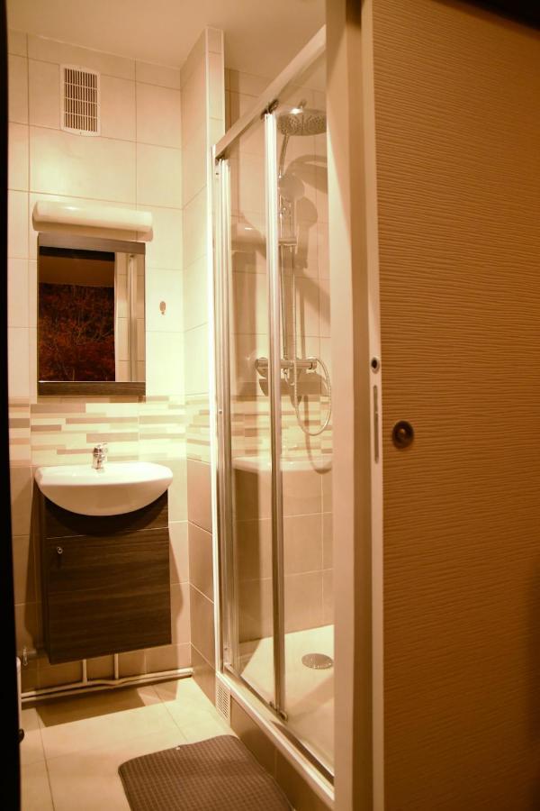 F1 Entier Cosy Style Asiatique Montgeron, Proche Paris ภายนอก รูปภาพ